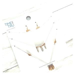 Time and Tru Necklace & Earring Set